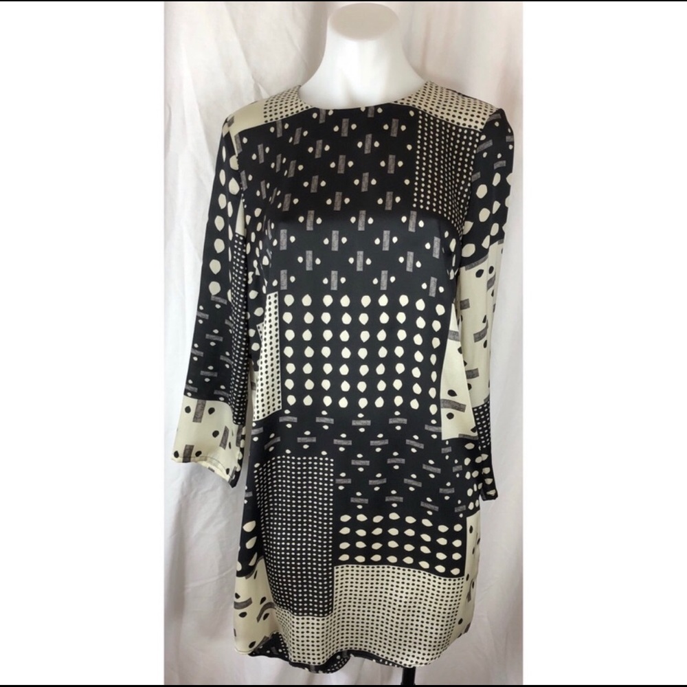 Topshop geometric print shift dress. Black/cream.